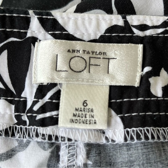 •LOFT• Tropical Floral Capri Pants with Drawstring - Size 6 - Picture 2 of 9